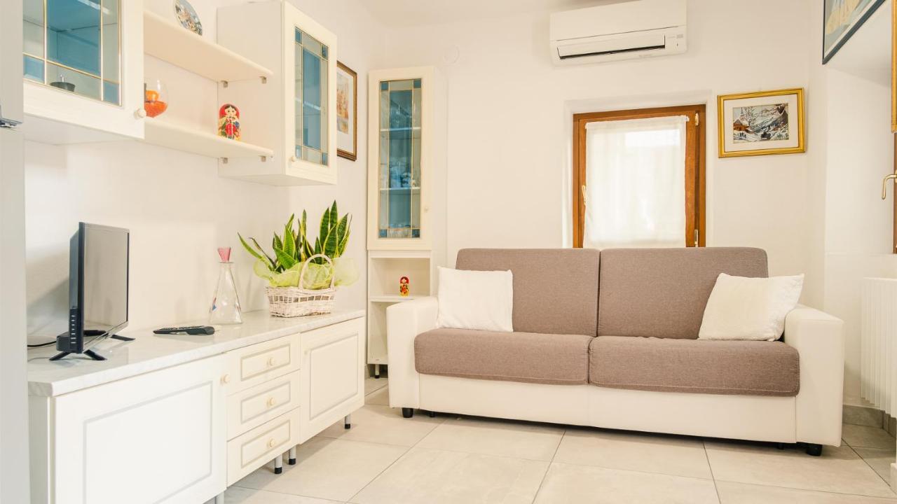 La Casa Di Nonna Agnese - Italian Homing Apartment Padenghe sul Garda Exterior photo